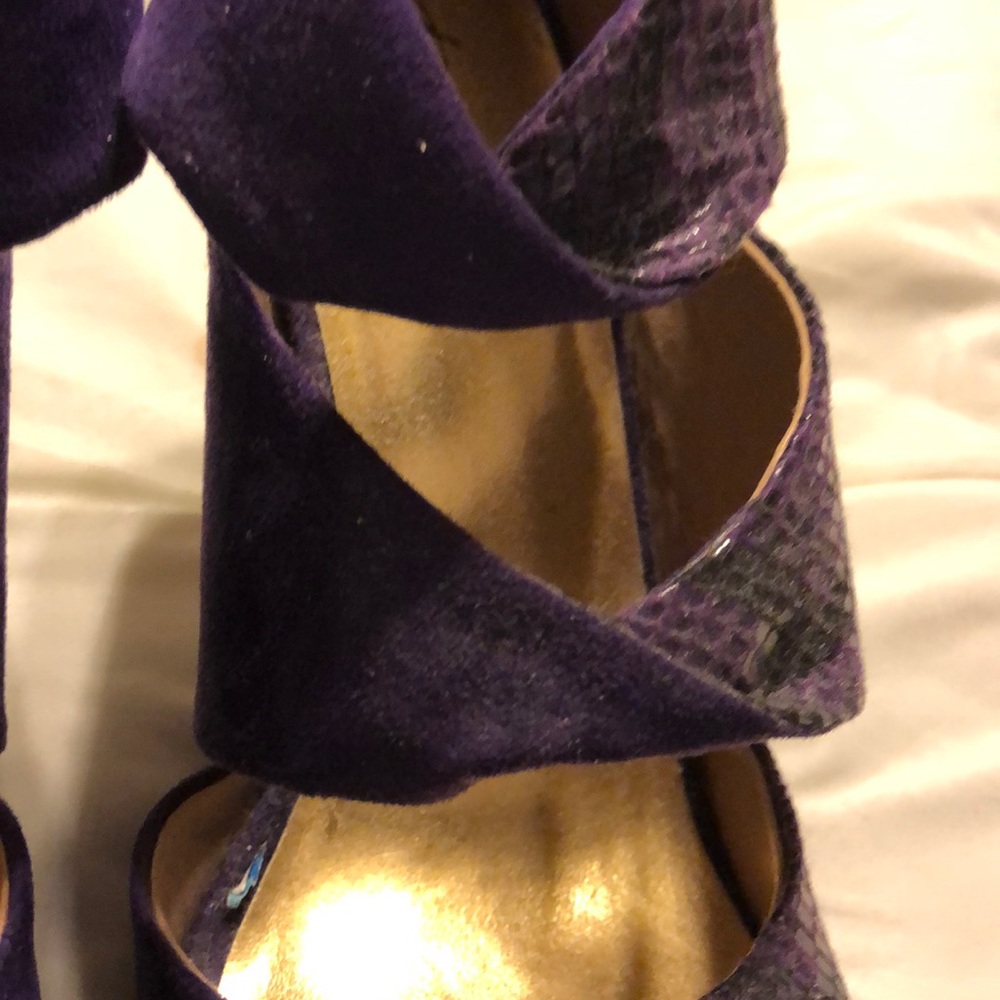 Heels - Picture 3 of 5